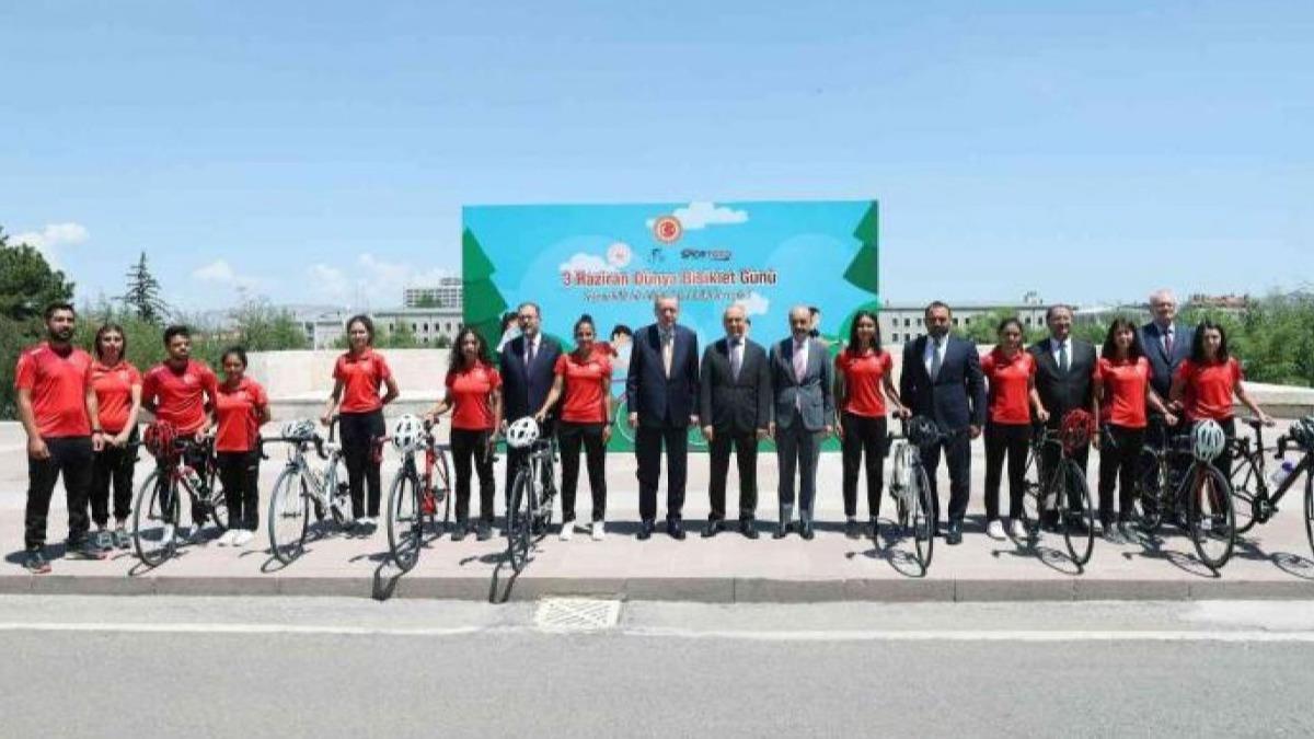 Cumhurbakan Erdoan, TBMM'de sporcularla bir araya geldi
