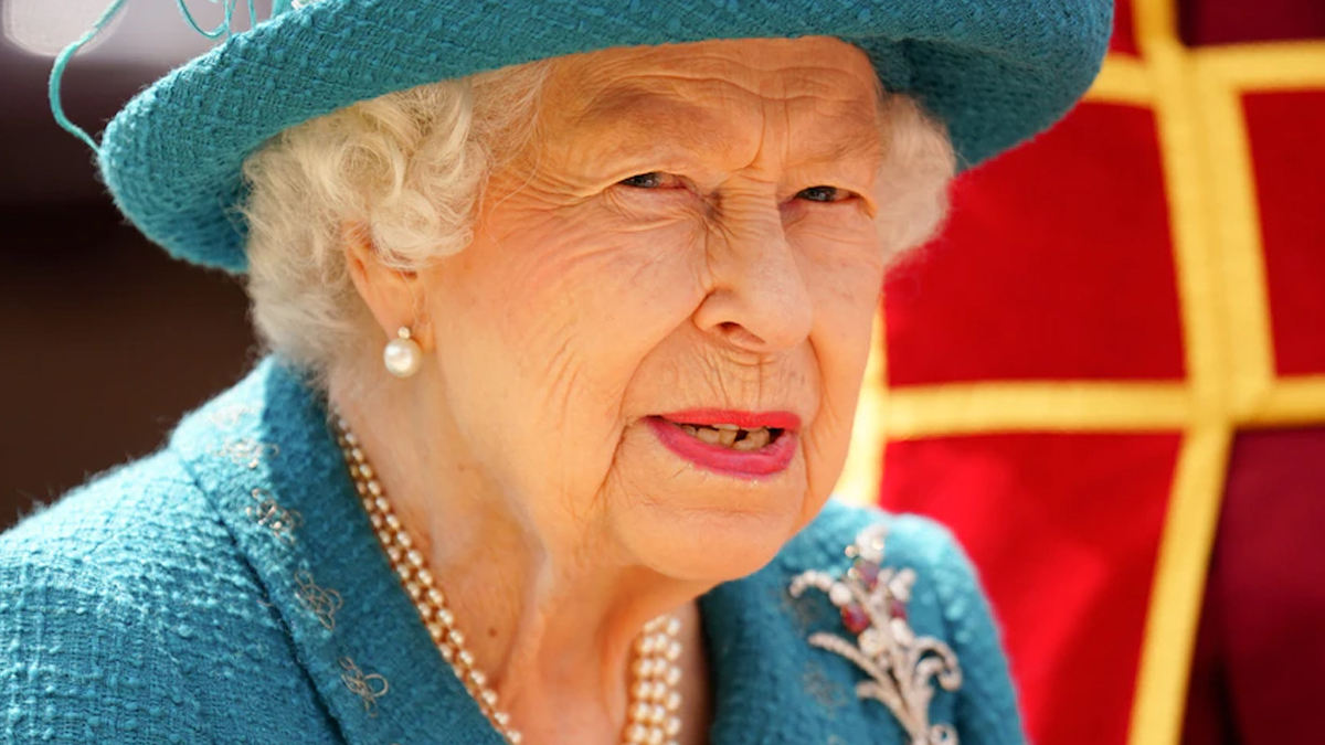 Kanada, Krali�e 2. Elizabeth'in �z�r dilemesini istiyor
