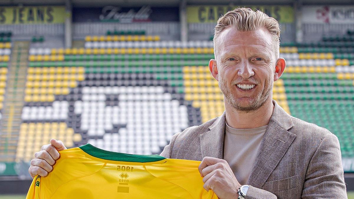 Dirk Kuyt, Ado Den Haag'n hocas oldu