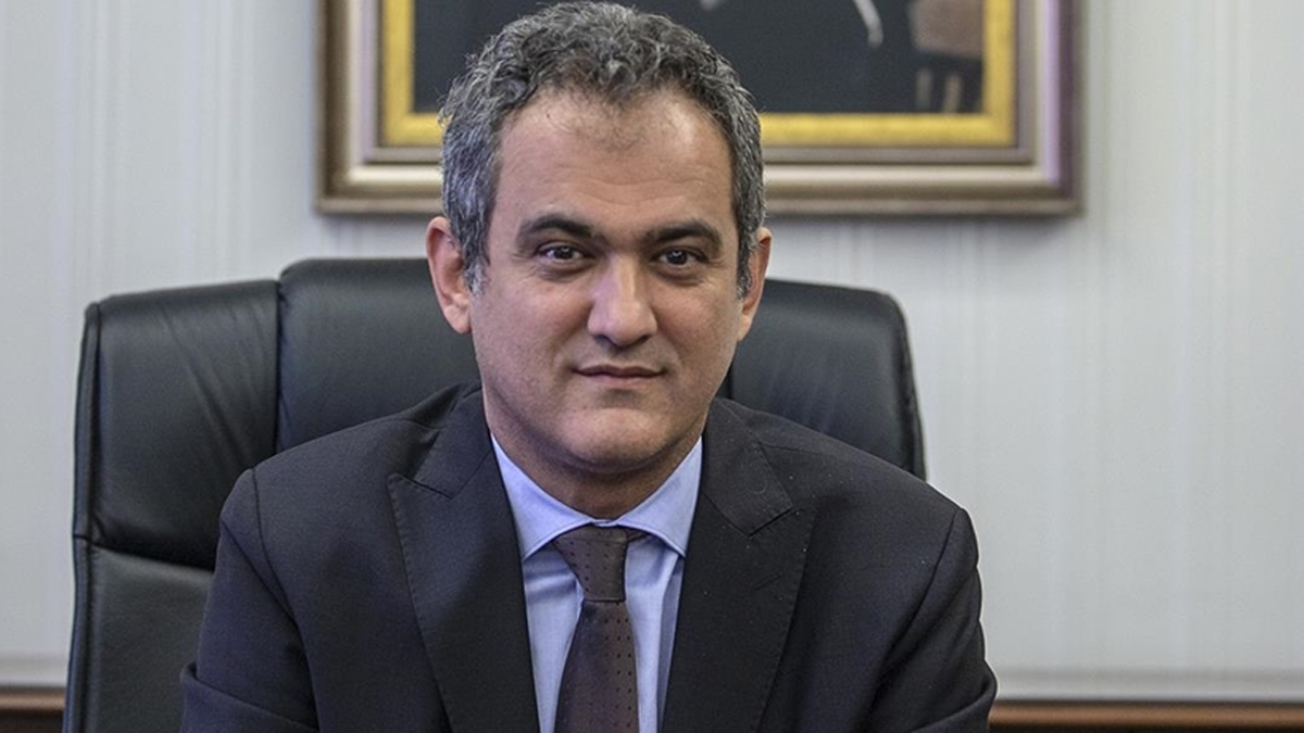 Bakan �zer duyurdu: Yaz okullar� ile yaz d�nemi DYK kurslar� ba�vurular� ba�l�yor