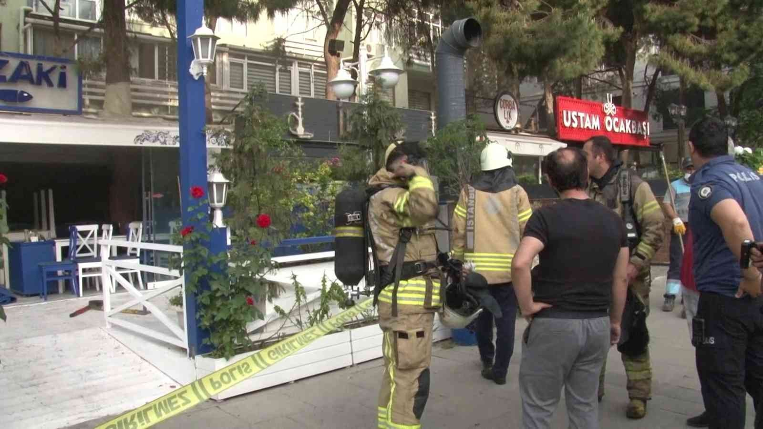 Kad�k�y'de restoranda yang�n