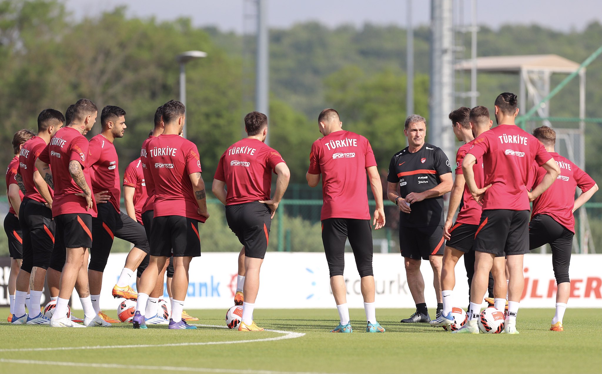 Milli Tak�m'da Faroe Adalar� ma�� mesaisi s�rd�