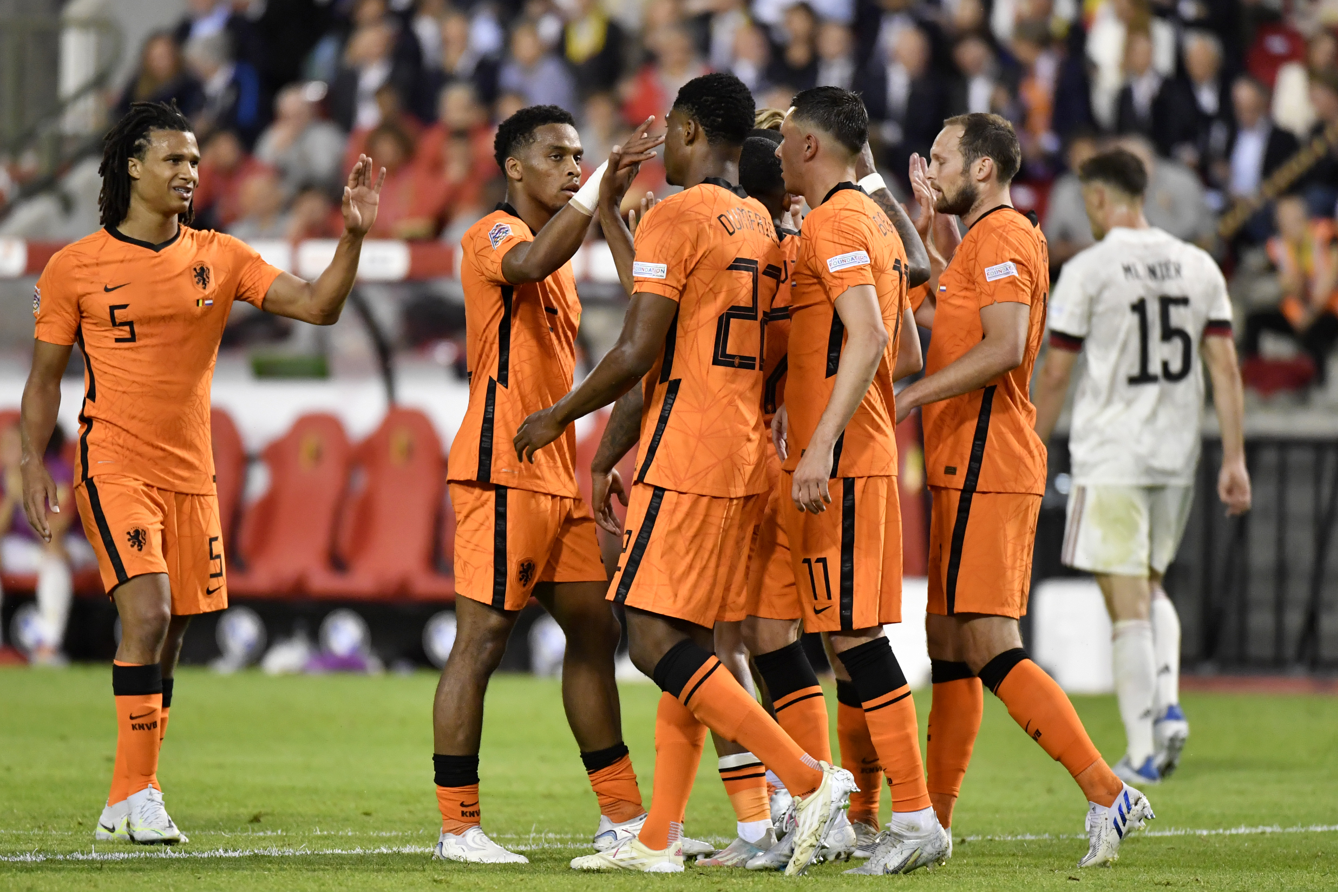 Hollanda deplasmanda Bel�ika'y� farkl� yendi