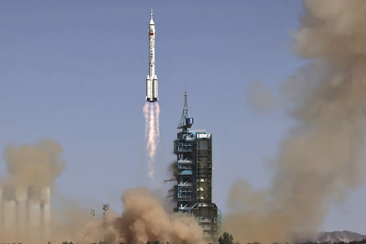 �in, uzay istasyonuna yeni taykonot ekibini yollad�