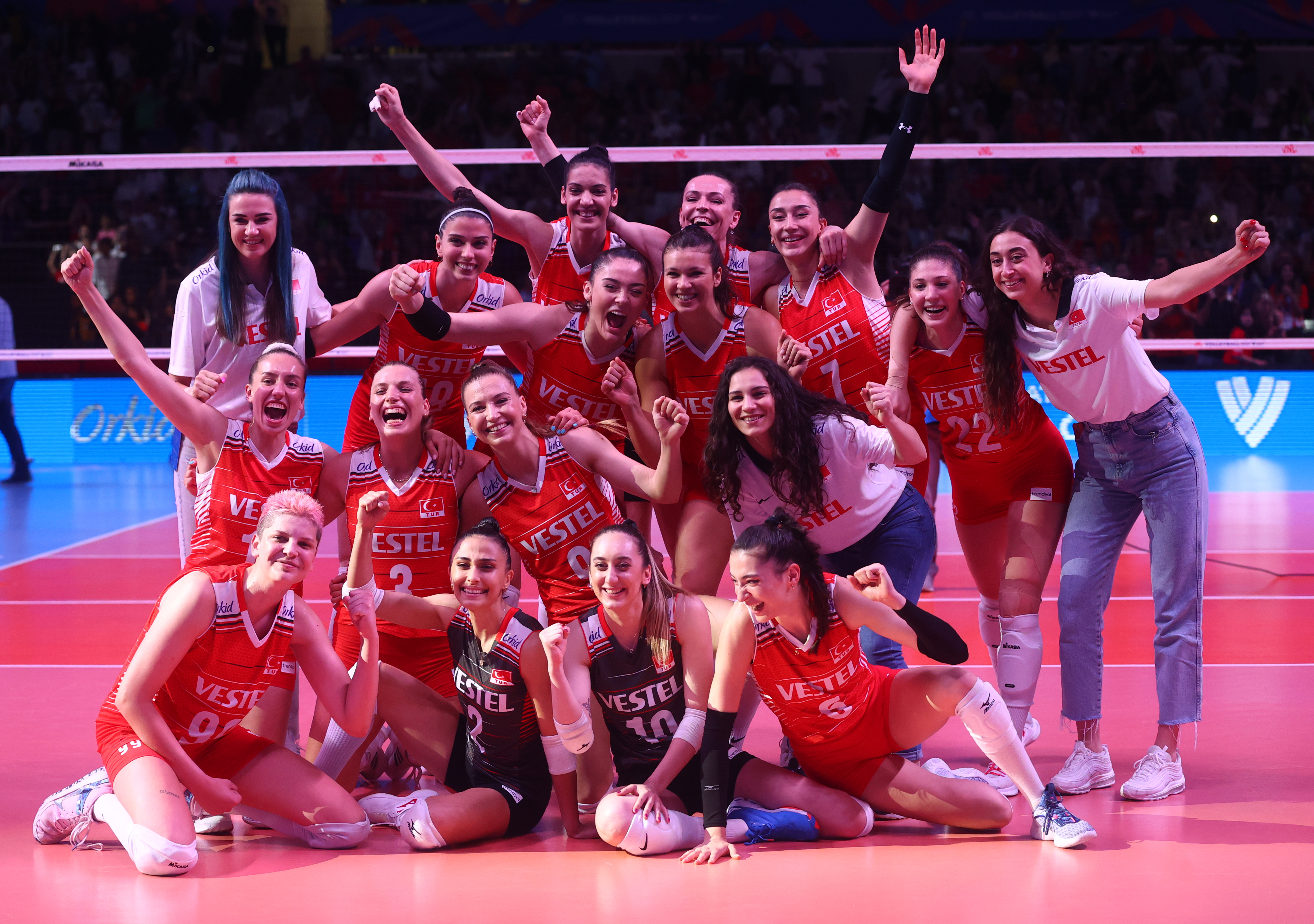 Filenin Sultanlar�, Bel�ika'y� 3-1 ile ge�ti