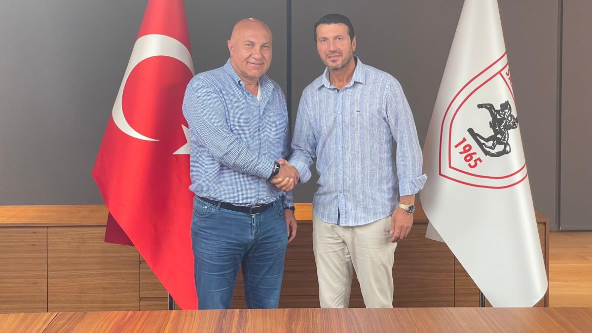 Samsunspor'da teknik direktrle Bayram Bekta