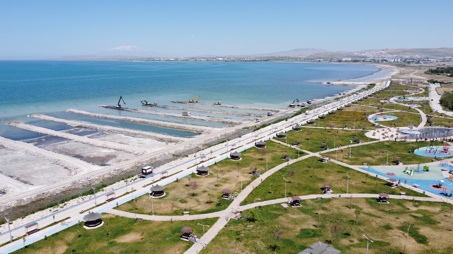 Van G�l�'n�n zemininden 260 bin metrek�p dip �amuru temizlendi