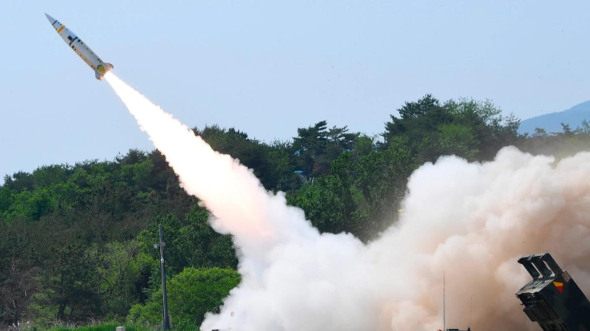 Kuzey Kore'nin fze denemelerine cevap: 8 balistik fze frlatld