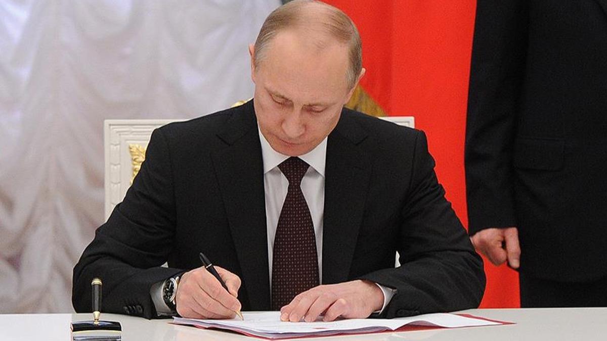 Putin resmen imzalad: Kii ba 81 bin 500 dolar denecek