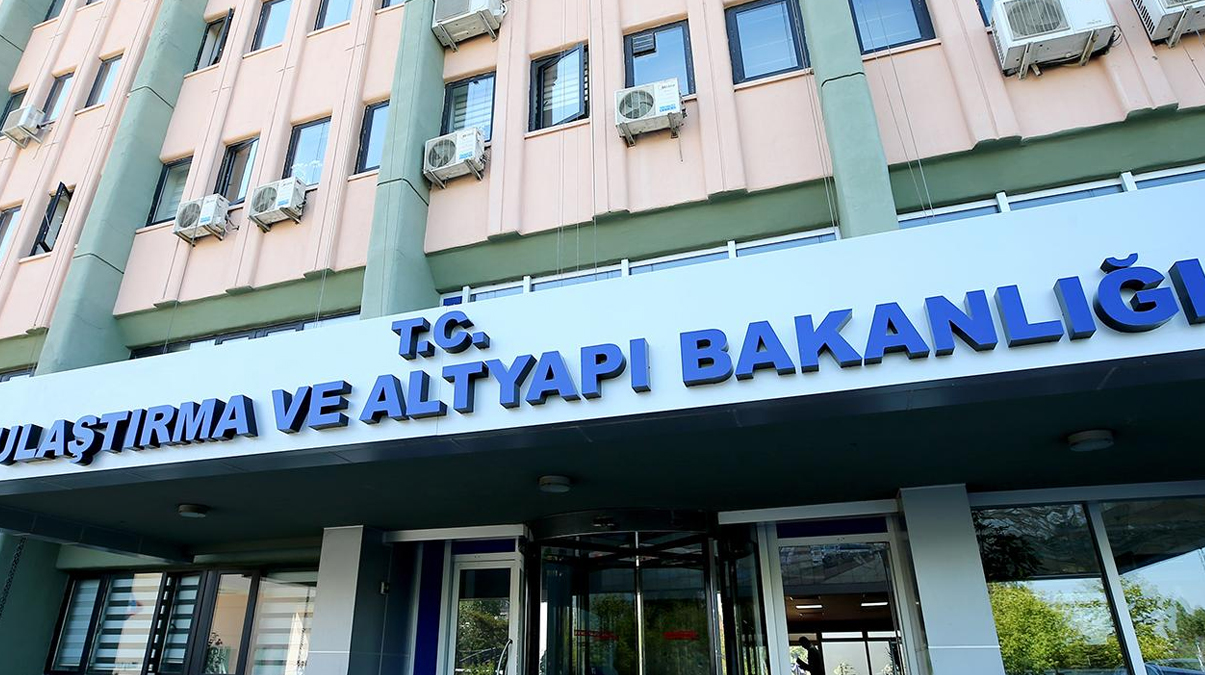 Ula�t�rma ve Altyap� Bakanl���ndan havalimanlar�na ili�kin a��klama