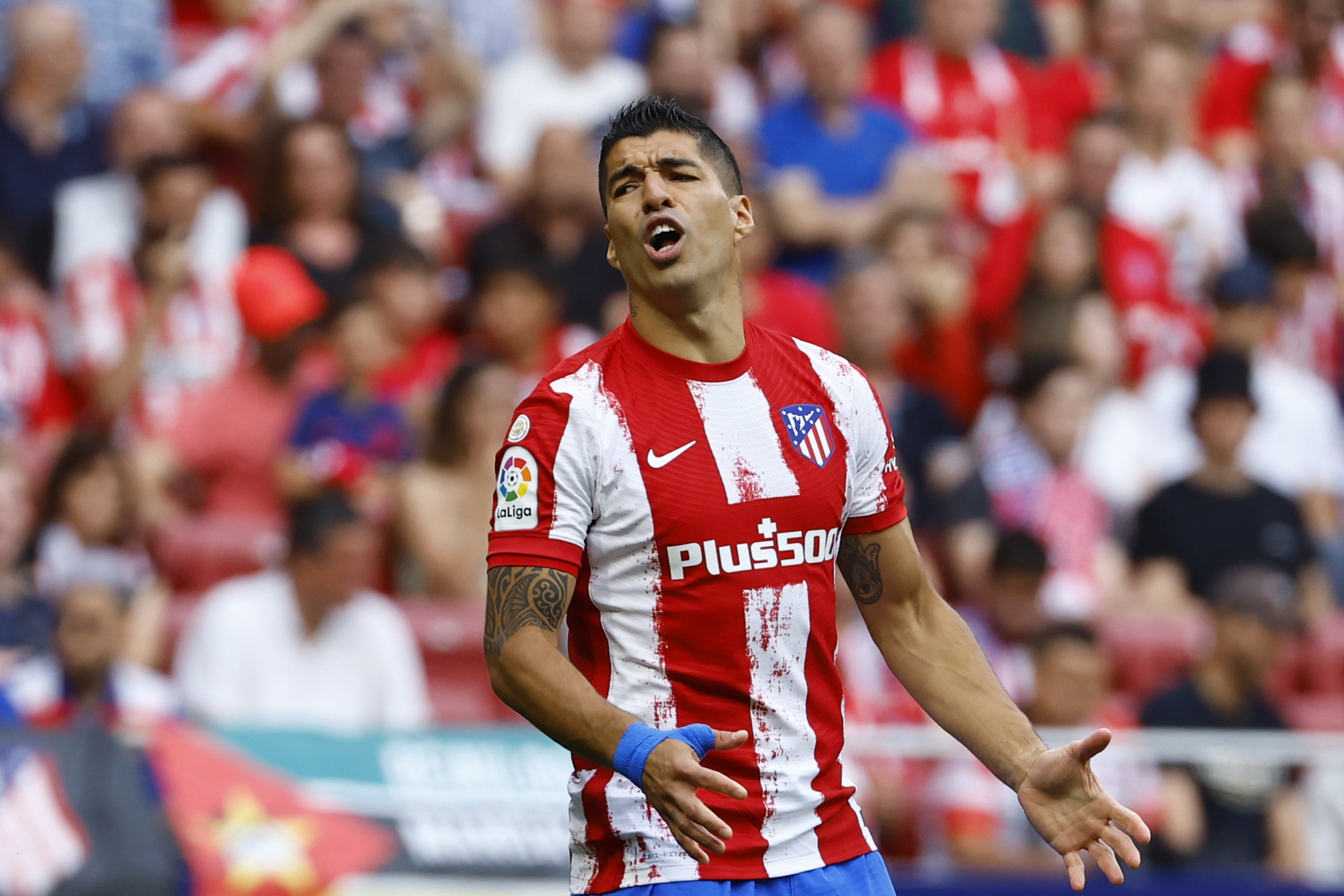 Luis Suarez'den River Plate'e ret