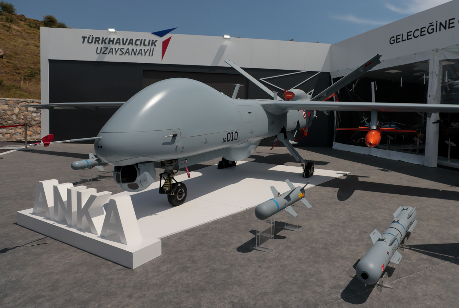 Ukrayna'dan gelen may�nlar Anka ve Aksungur'a entegre edilen SAR radar�na tak�ld�