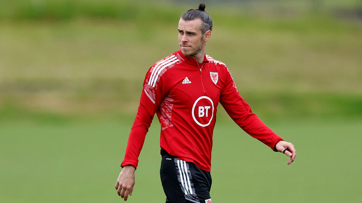 Gareth Bale, Enes �nal'a tak�m arkada�� oluyor