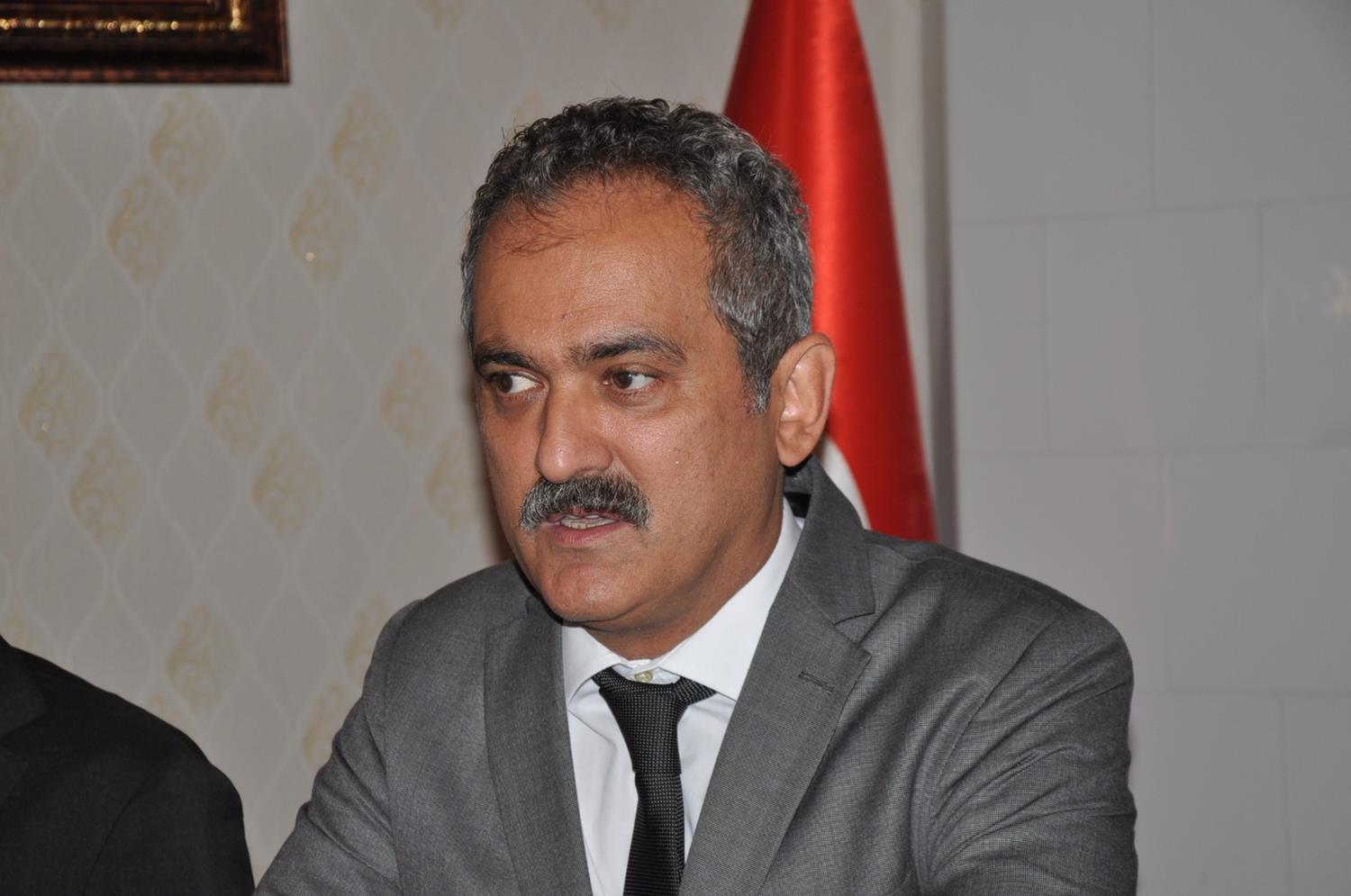 Milli E�itim Bakan� Mahmut �zer: 3 bin yeni anaokulu yap�yoruz