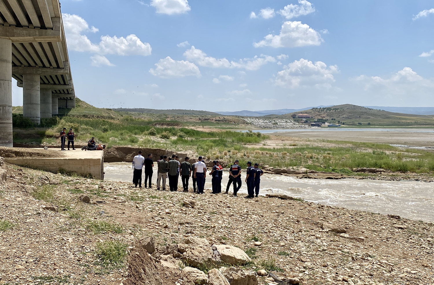 �obanlar ihbar etti! K�z�l�rmak'ta erkek cesedi bulundu