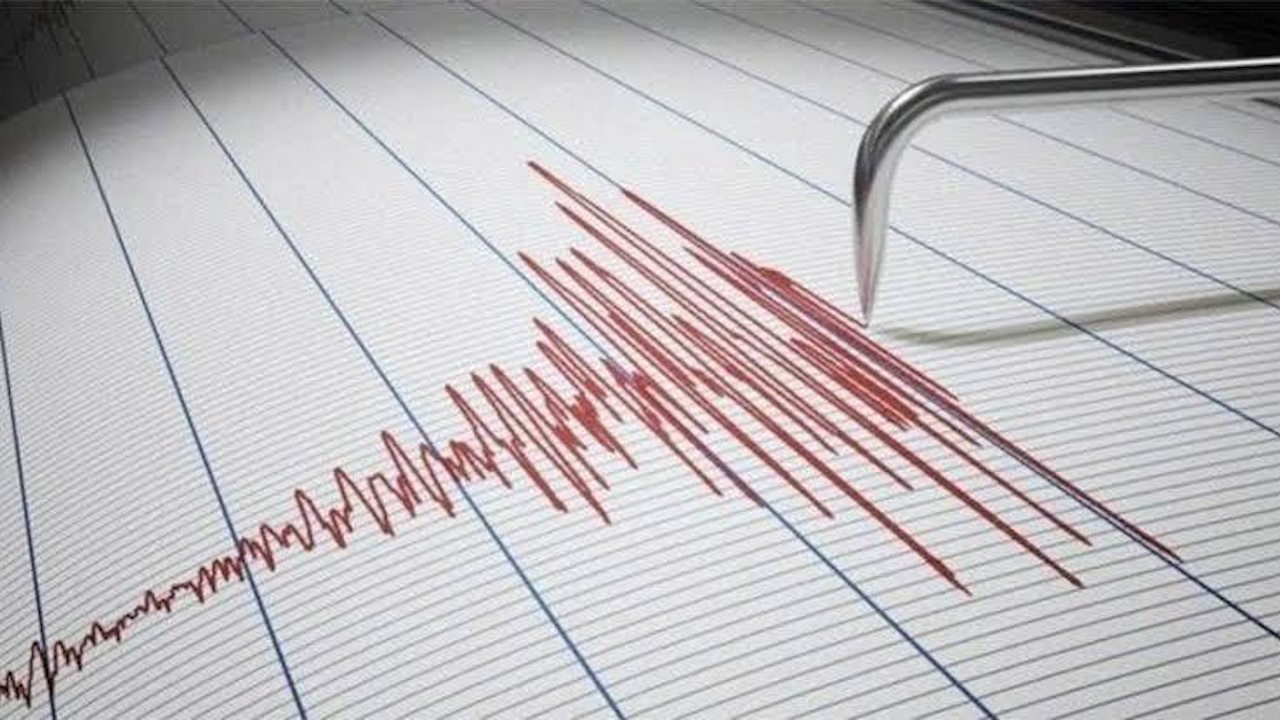 Elaz��'da deprem