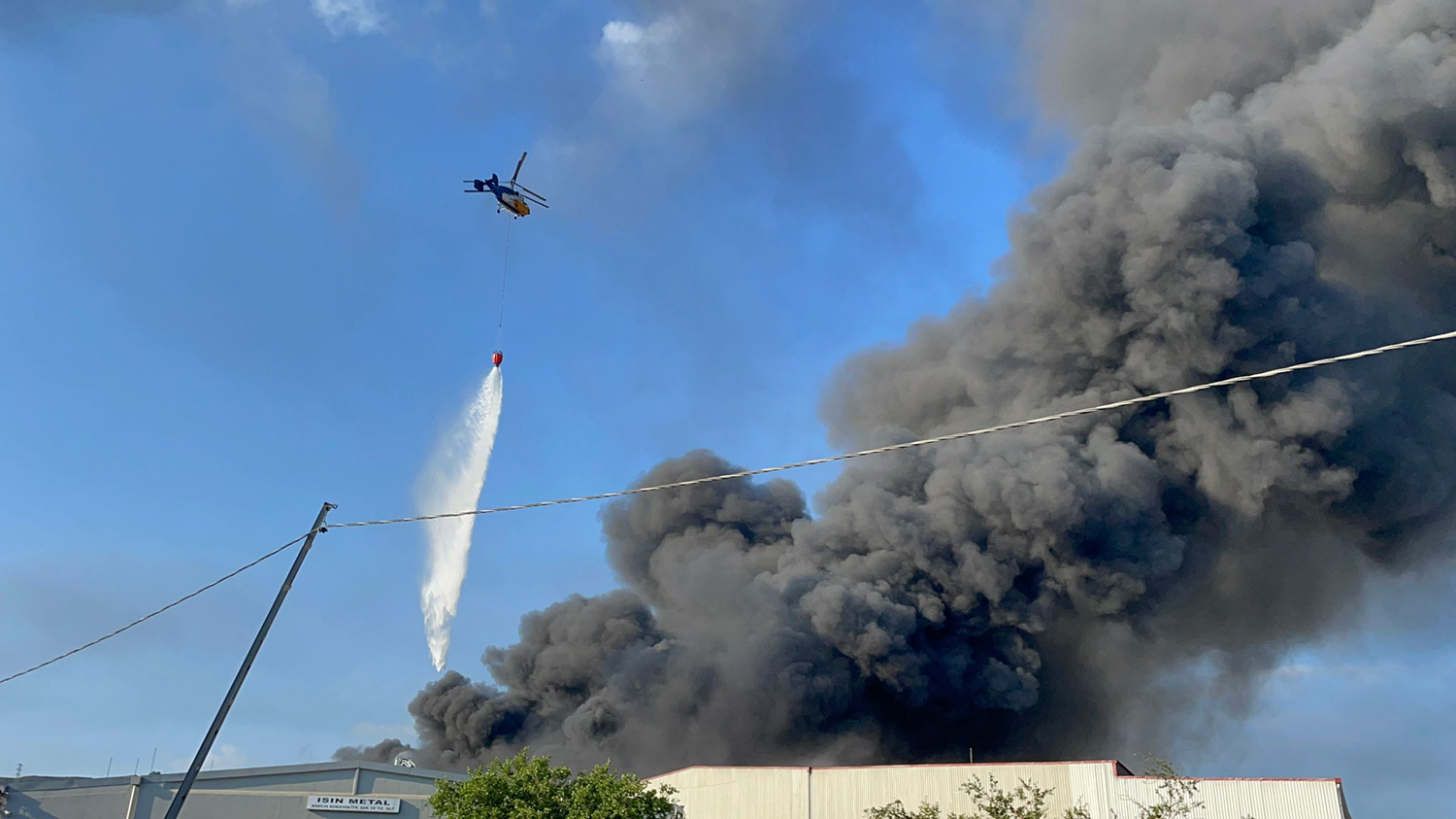 Hatay'da antrepoda yang�n: M�dahale ediliyor