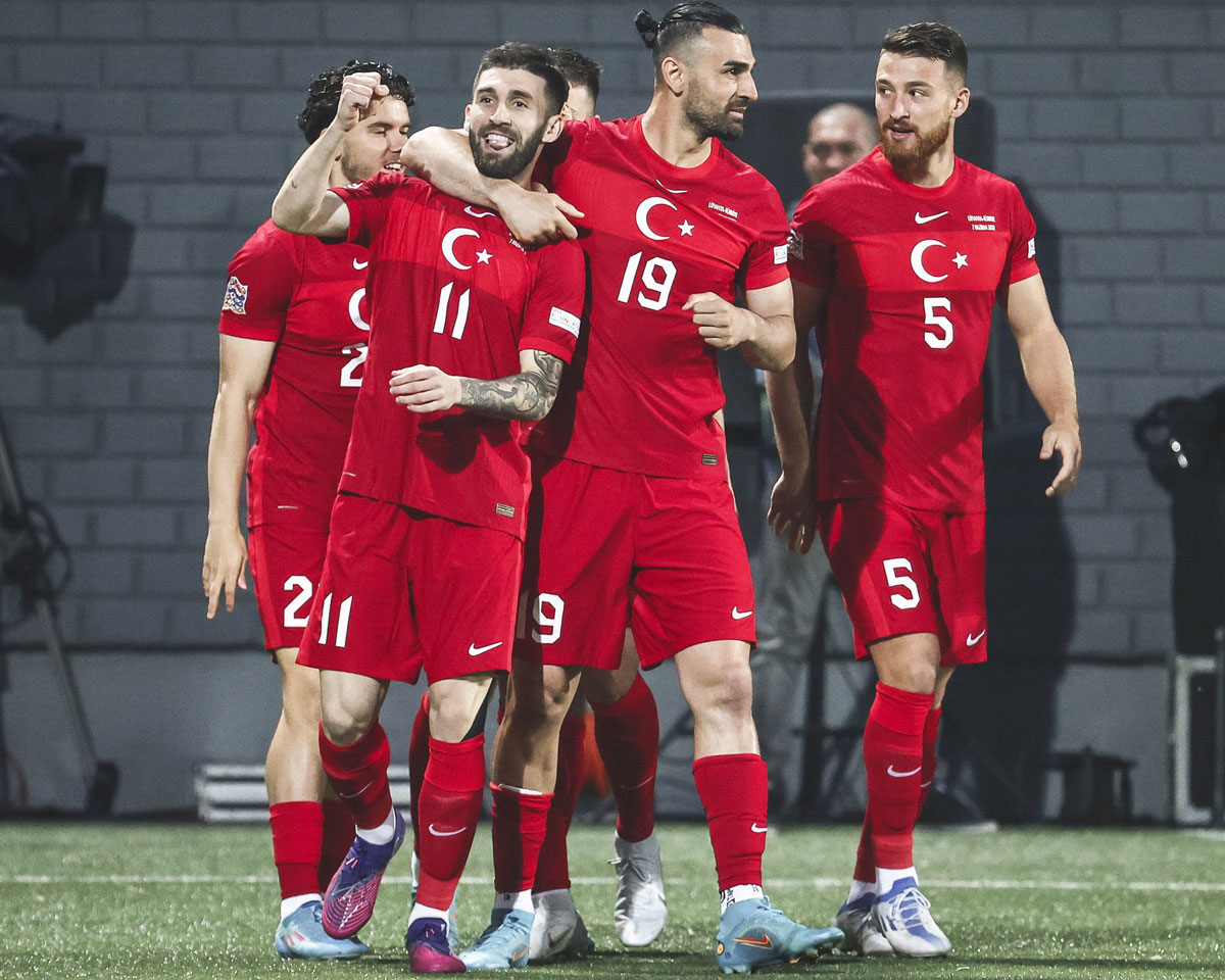 A Milli Futbol Tak�m�'nda hedef 3'te 3