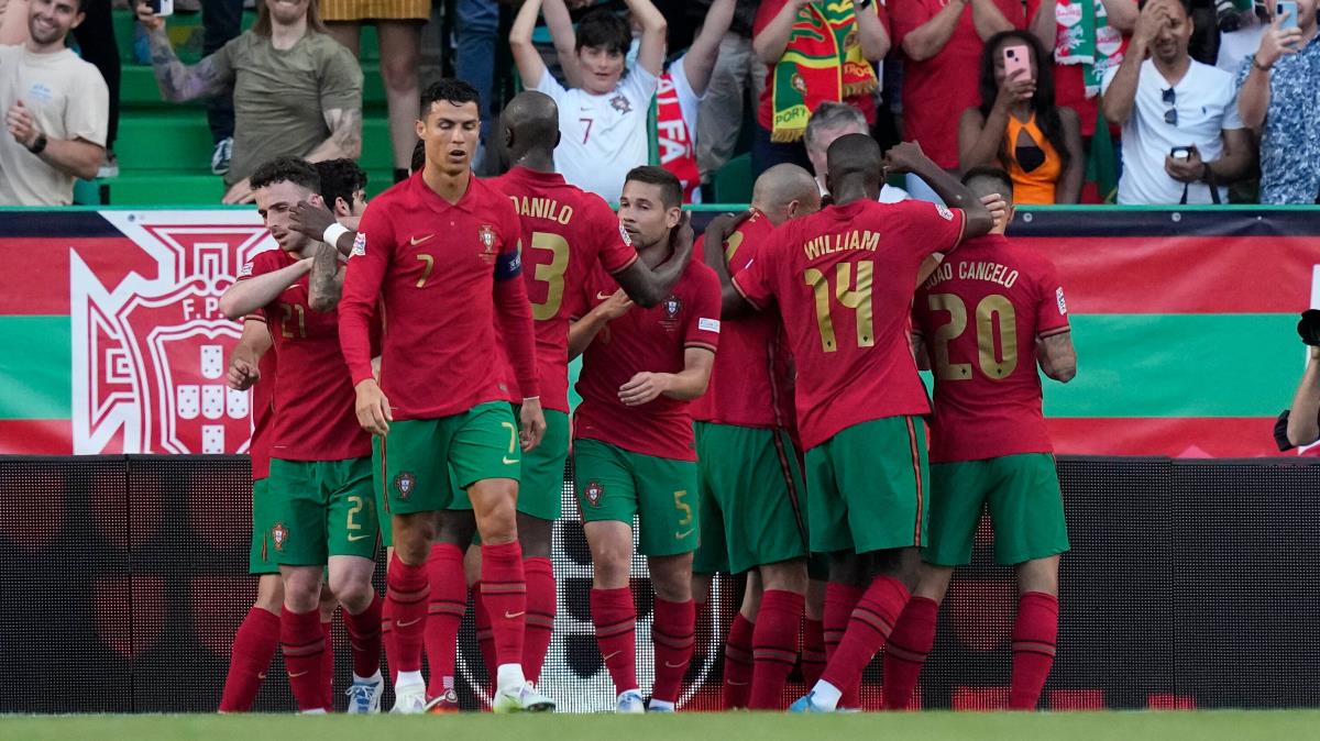 Portekiz, ekya'y 2 golle devirdi