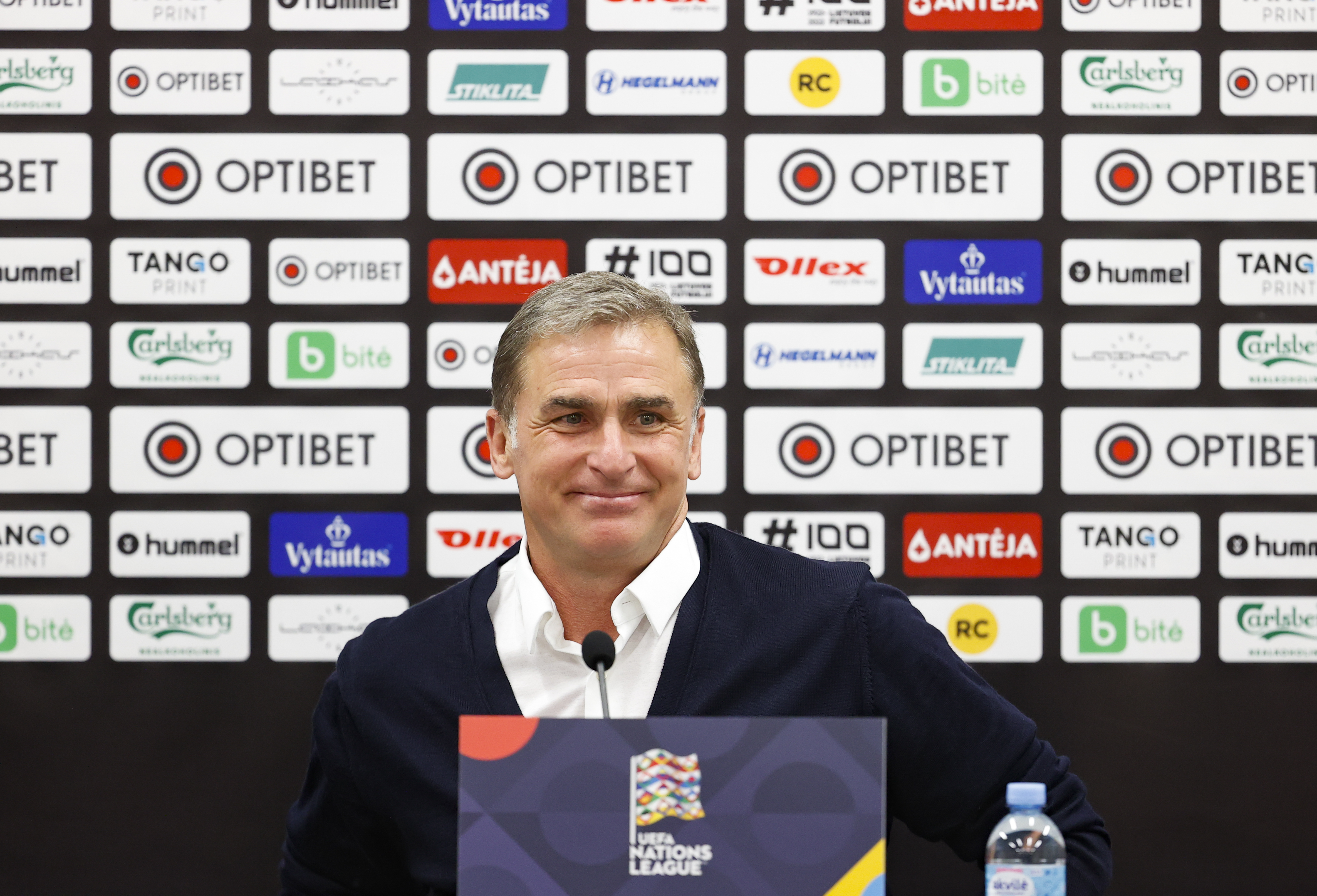 Stefan Kuntz: Tak�m ruhu iyi performans g�stermenin temelidir