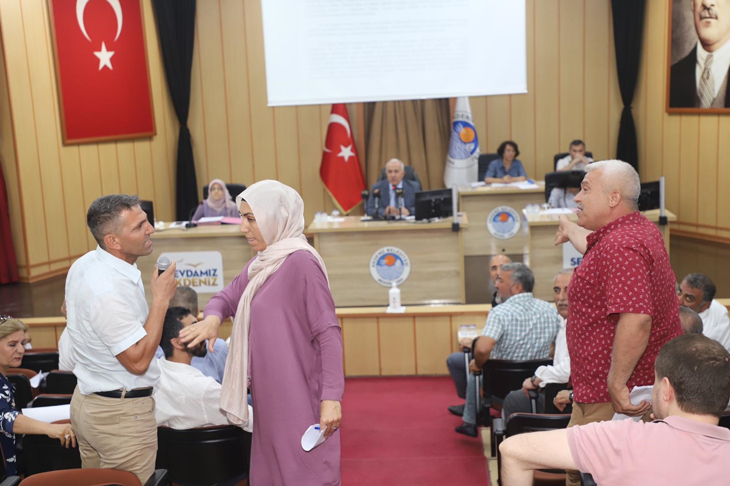 HDP'den �stiklal Mar��'na sayg�s�zl�k