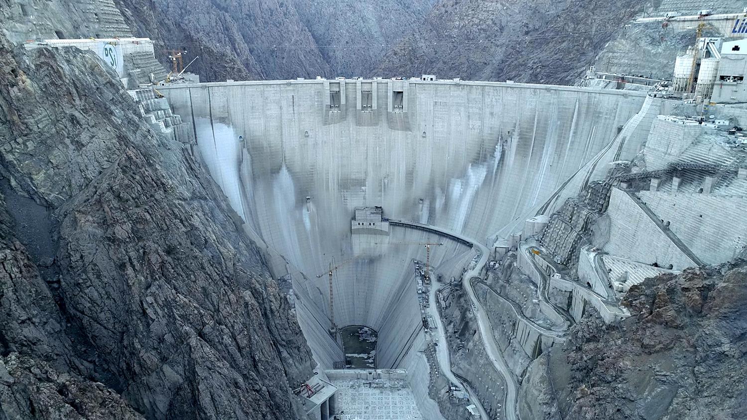 Yusufeli Baraj� ekonomiye y�ll�k 3.5 milyar liral�k katk� sa�layacak