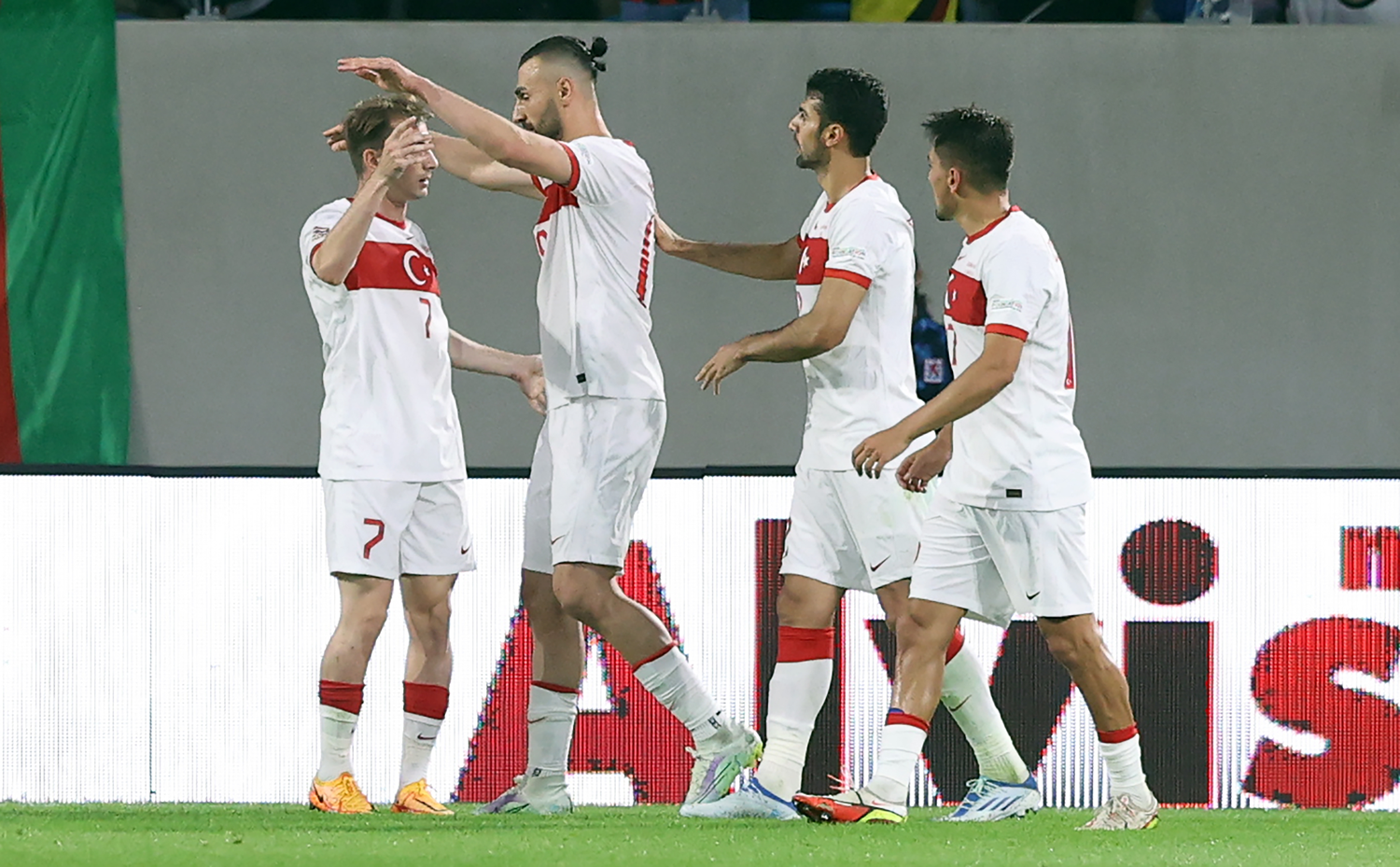 Kerem Akt�rko�lu: Hedefimiz gol yemeden 4'te 4 yapmak