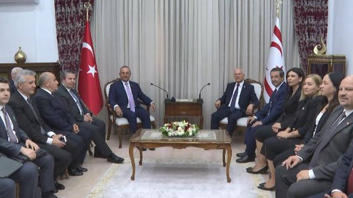 Bakan �avu�o�lu, Zorlu T�re ve �nal �stel ile g�r��t�