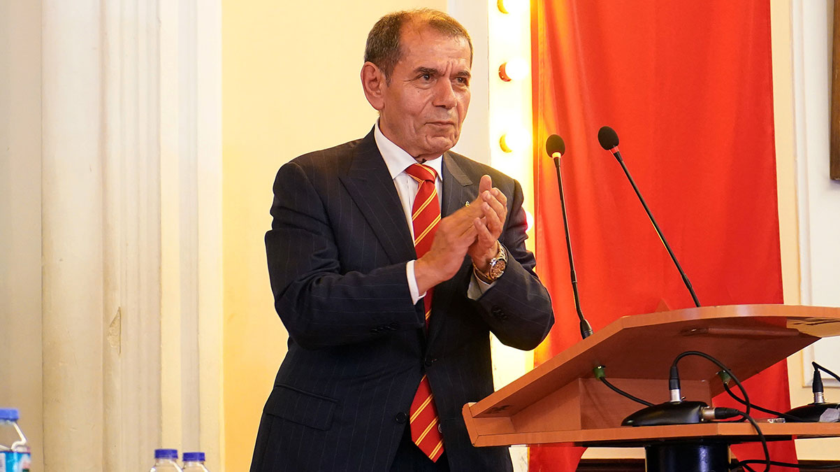 Dursun �zbek'ten teknik direkt�r konusunda beklenmedik hamle!