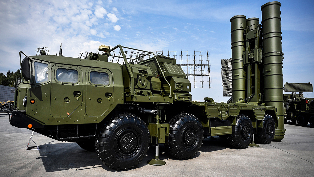 S-400 ikiy�zl�l���! �� maymunu oynuyorlar
