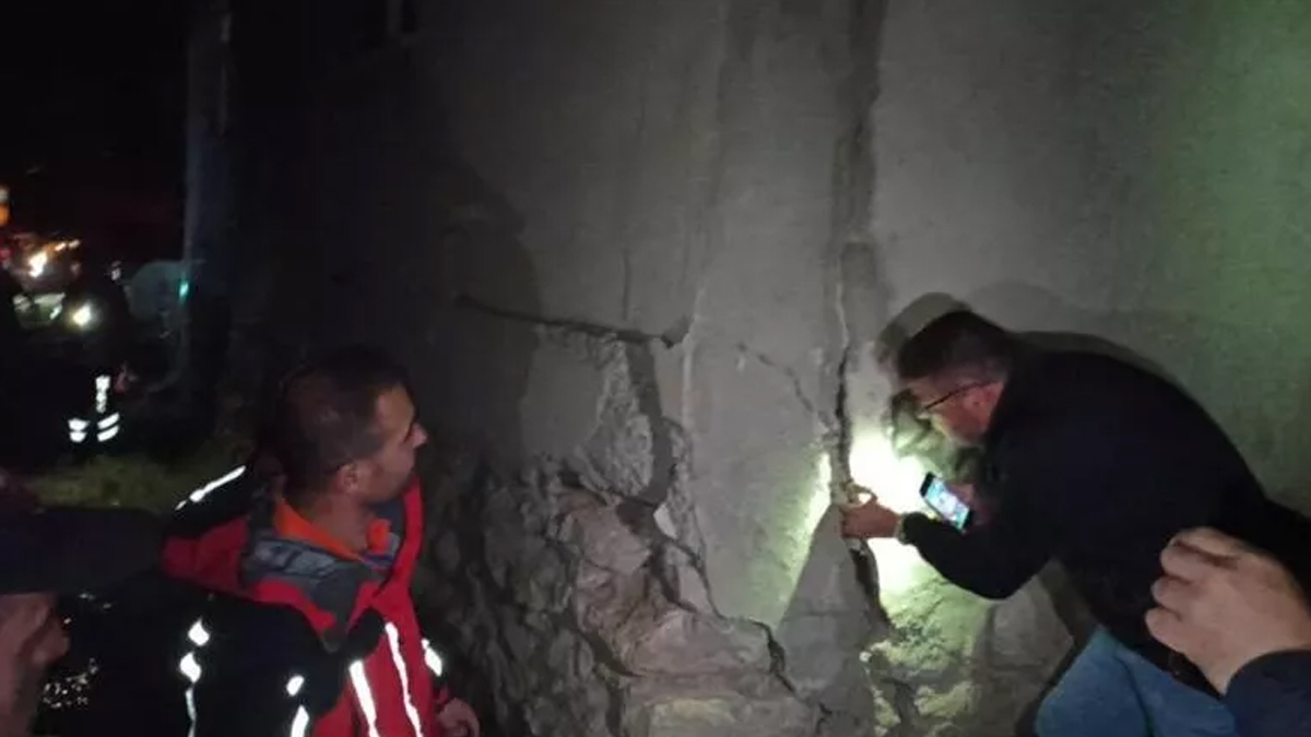 Van'da yaanan deprem sonras hasar tespit almalar devam ediyor