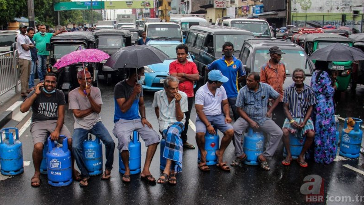 O �lkede cuma g�nleri tatil ilan edildi