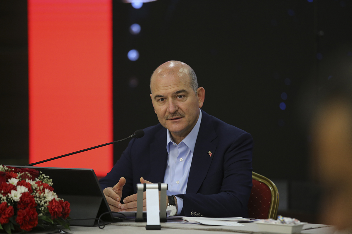 Bakan Soylu duyurdu! Ter�ristba�� Karay�lan'dan Pervin Buldan'a kaset