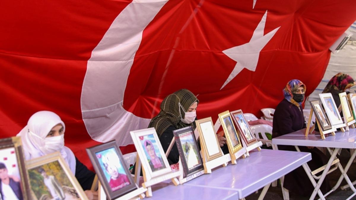 Diyarbakr annelerinden kararllk mesaj:  HDP ve PKK bilsin ki biz vazgemeyeceiz