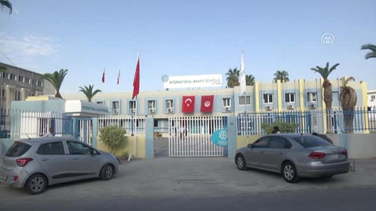 Tunus'taki Maarif Okullar ilk mezunlarn verdi