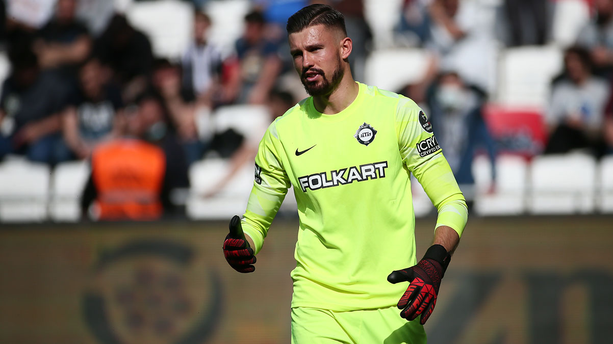 Altay'da Mateusz Lis pi�manl���