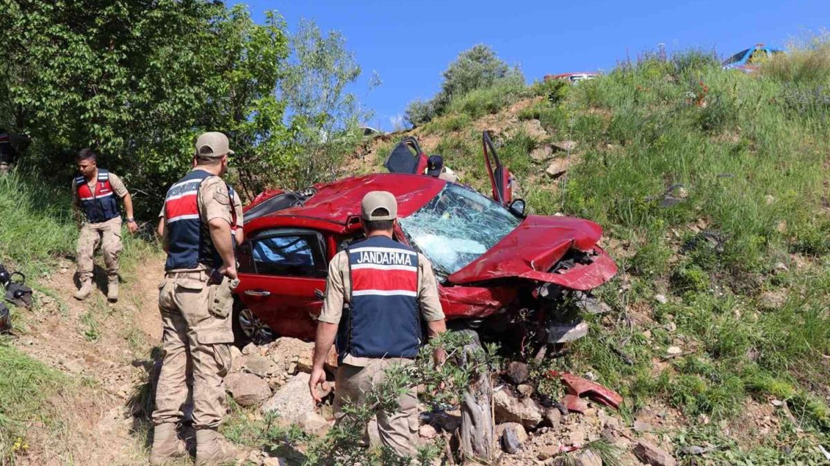 Erzurum'da yaanan kazada 2 kii hayatn kaybederken, 3 kii ar yaraland