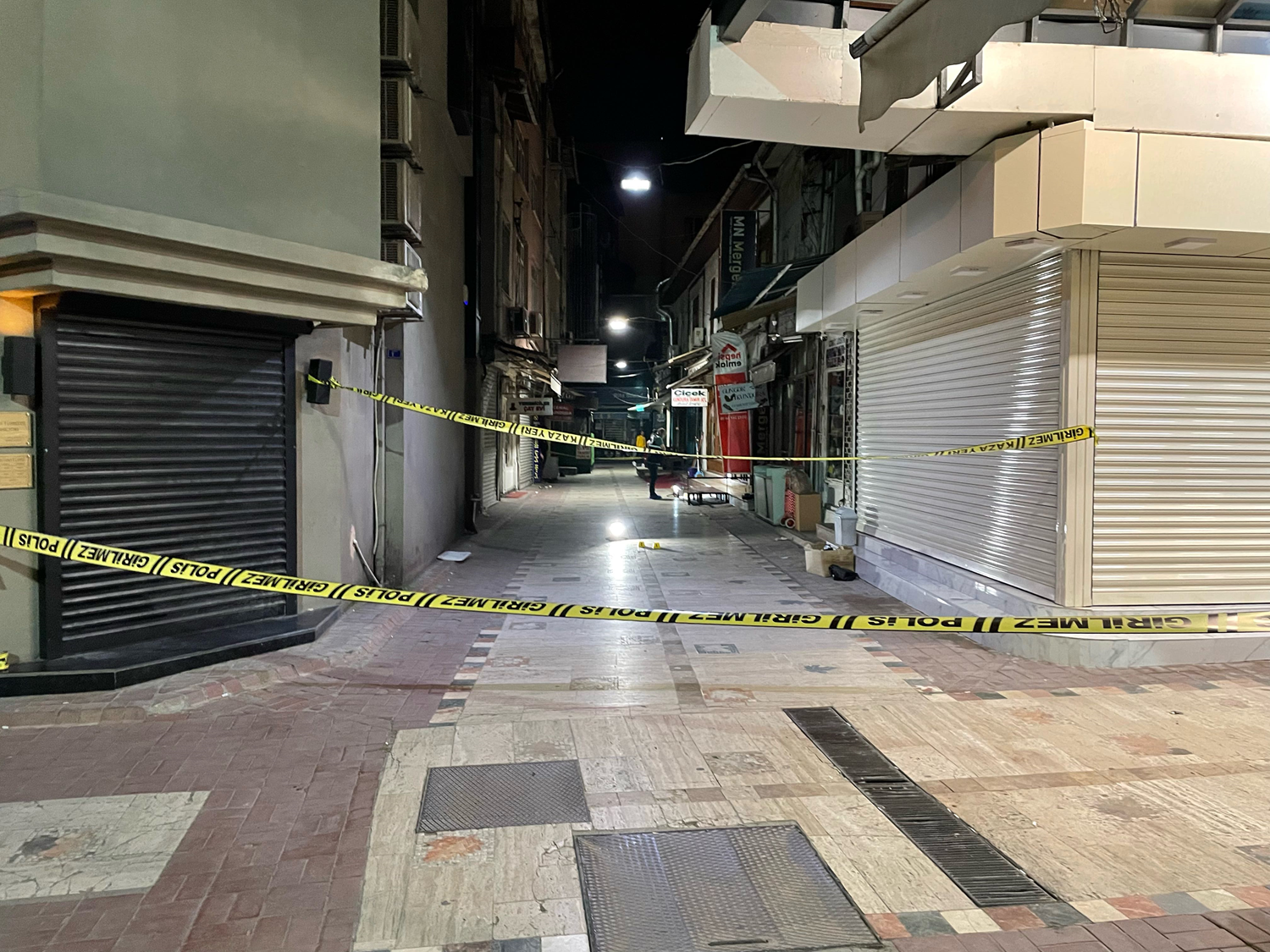 Kocaeli'de tabancayla vurulan gen� hayat�n� kaybetti