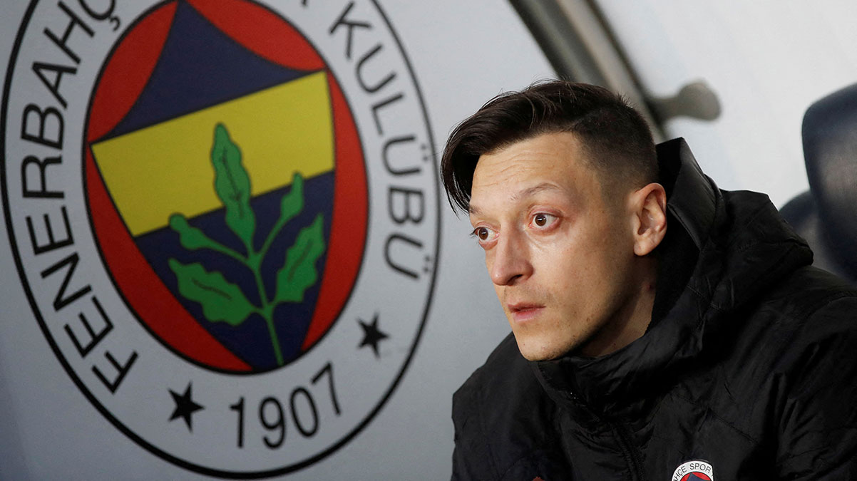 Mesut �zil Fenerbah�e'yi sildi