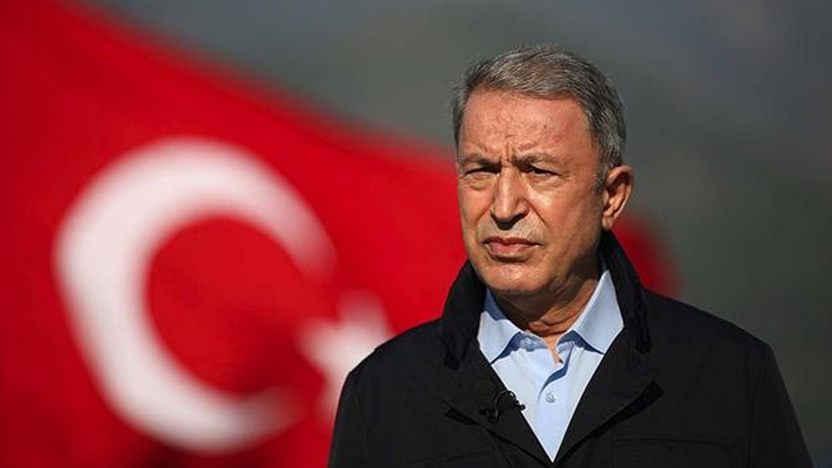 Bakan Akar'dan, �ehit Top�u Uzman �avu� �zkaya i�in taziye mesaj�