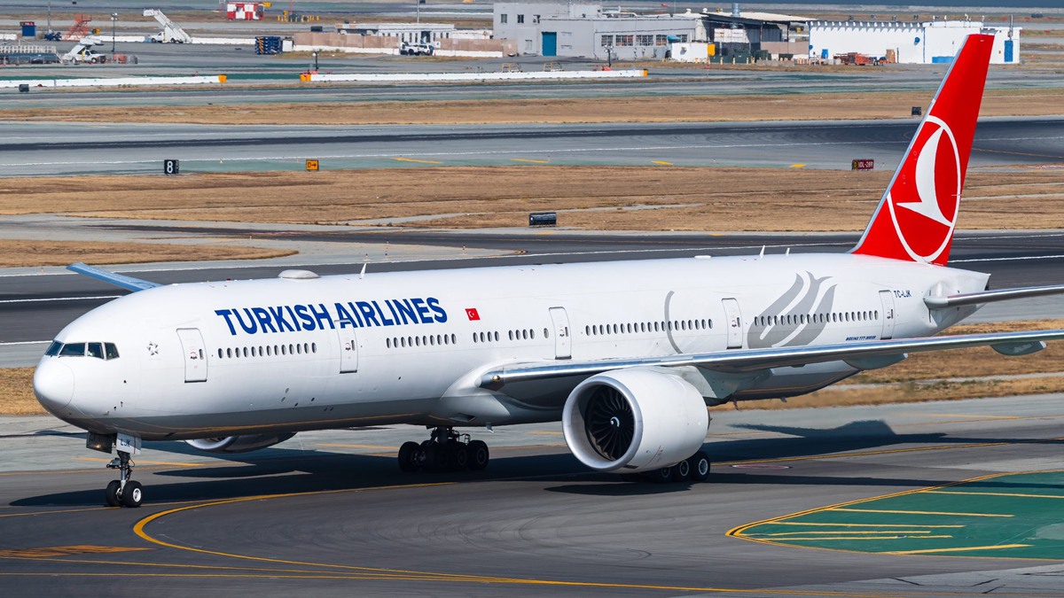 THY Teknik A�'den Boeing 777-300E ba�ar�s�!