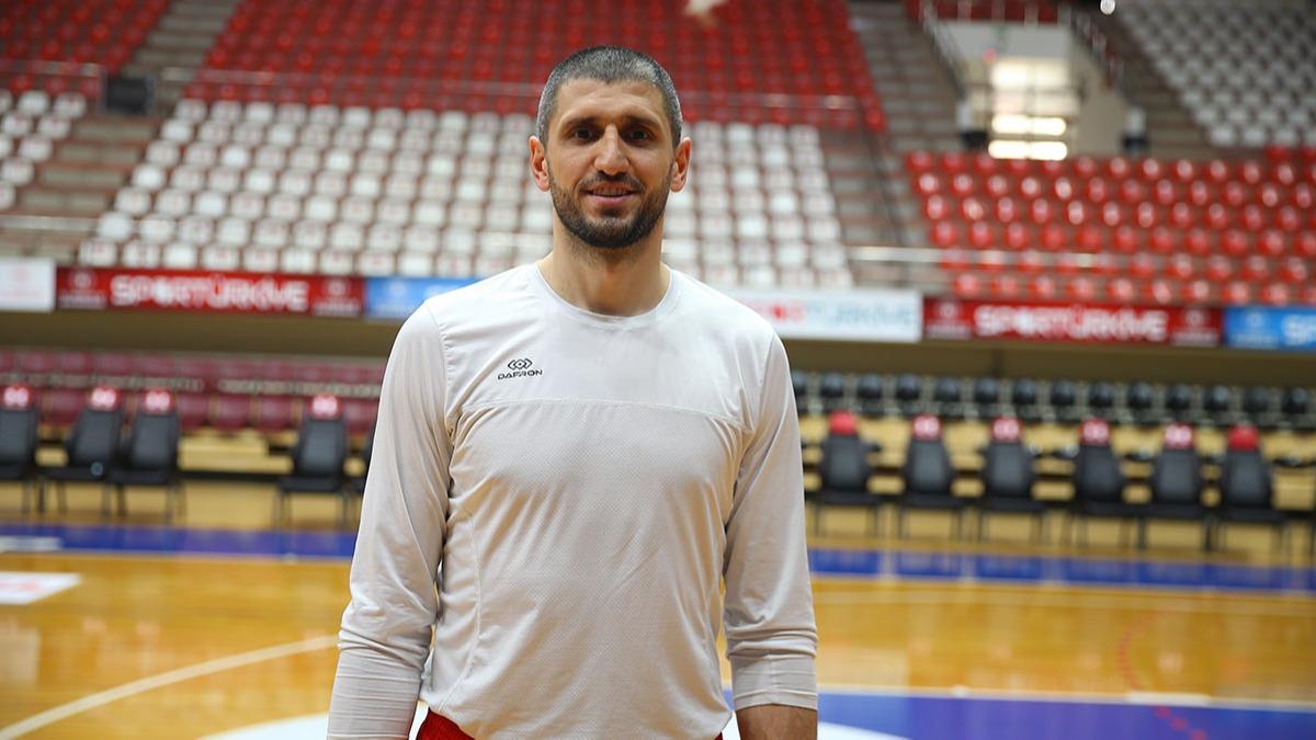 Orhan Haciyeva Gaziantep Basketbol'dan ayrld