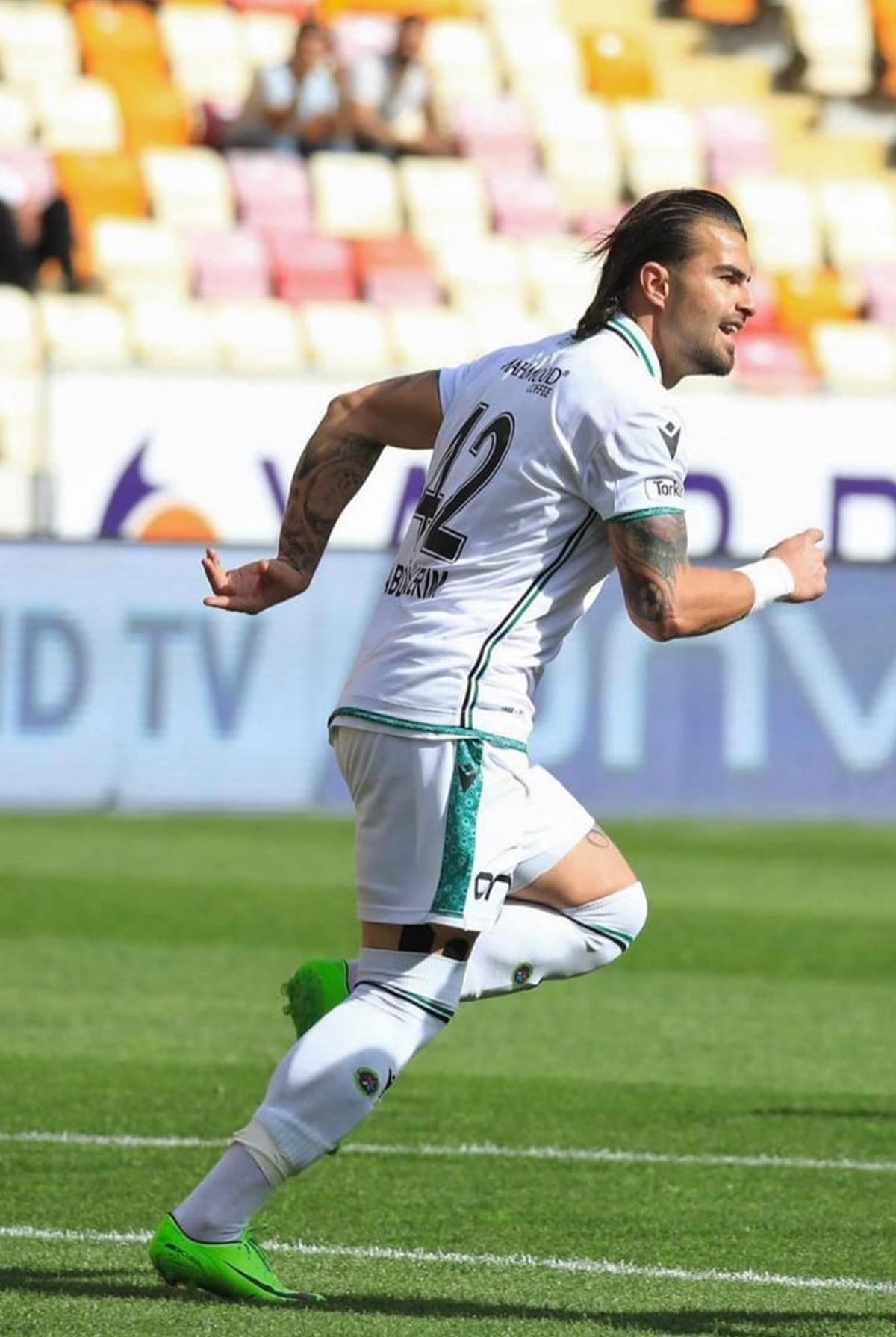 Abd�lkerim Bardak��, Galatasaray'a imzay� at�yor