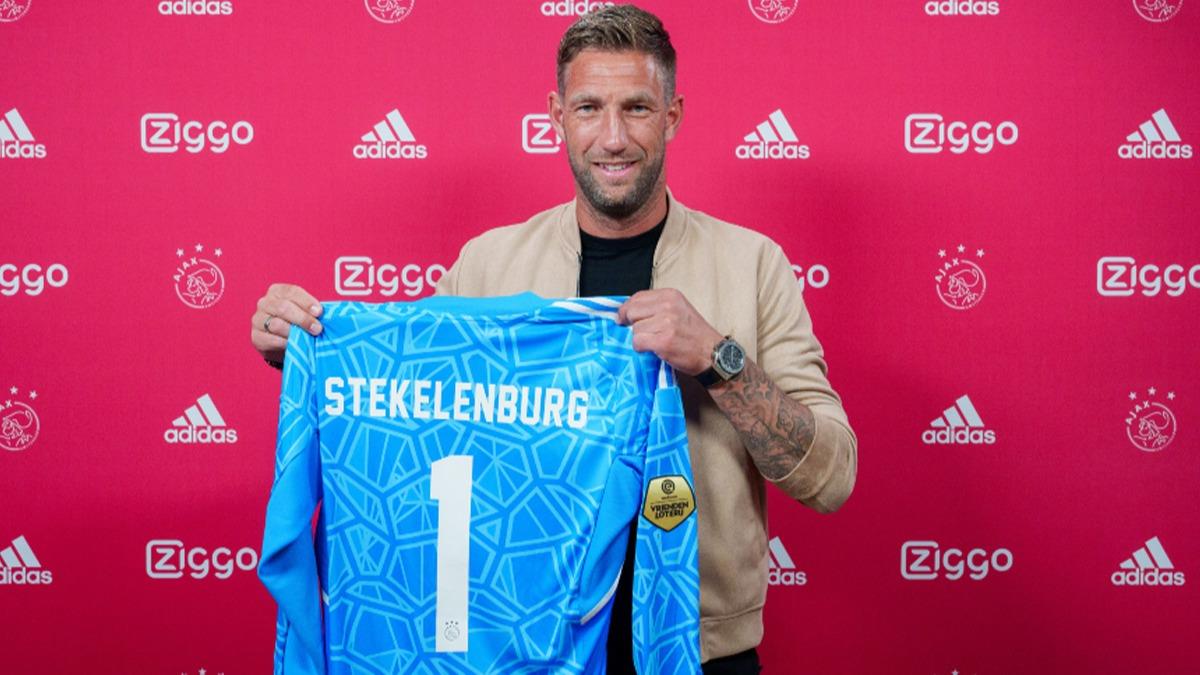 Ajax, Maarten Stekelenburg'un szlemesini uzatt