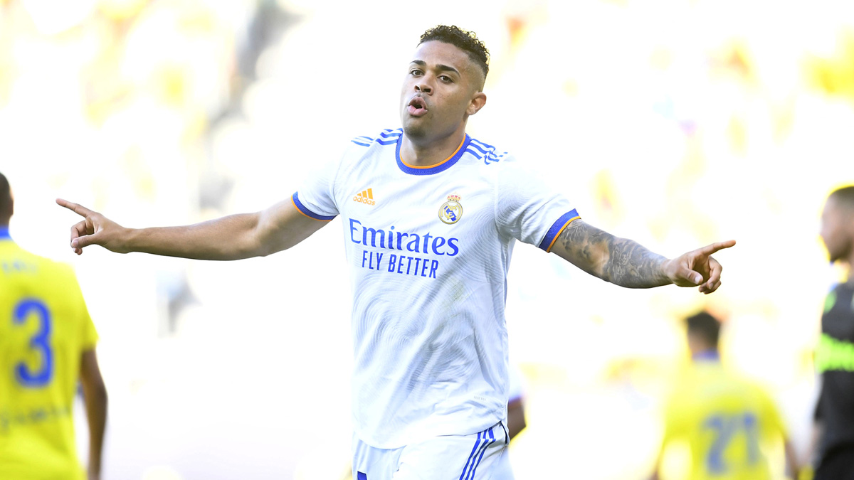 Fenerbah�e'nin golc�s� Real Madrid'den