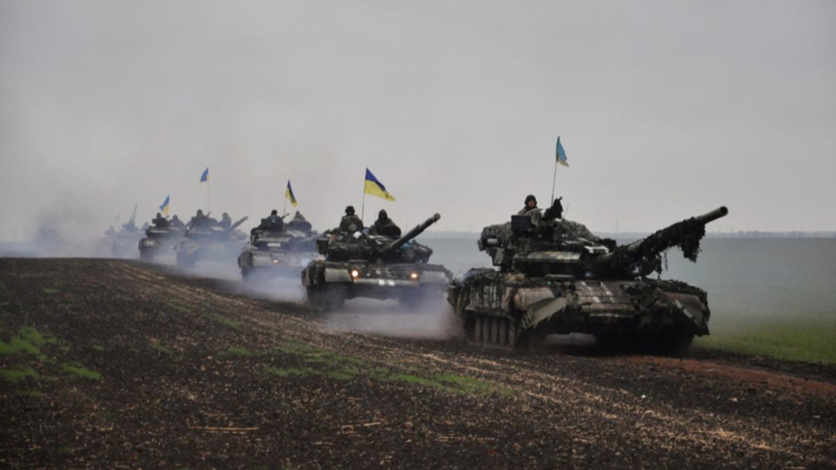 Ukrayna, askeri glerini Severodonetsk'ten ekiyor