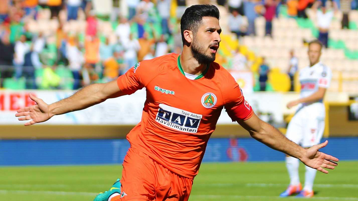 Ve Emre Akbaba resmen imzay� at�yor! Herkes ters k��e oldu: ��te yeni adresi...