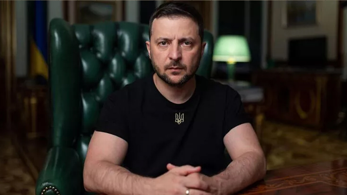 Zelenski duyurdu: Rusya i�erisinde binden fazla ki�i bulunan AVM'yi vurdu