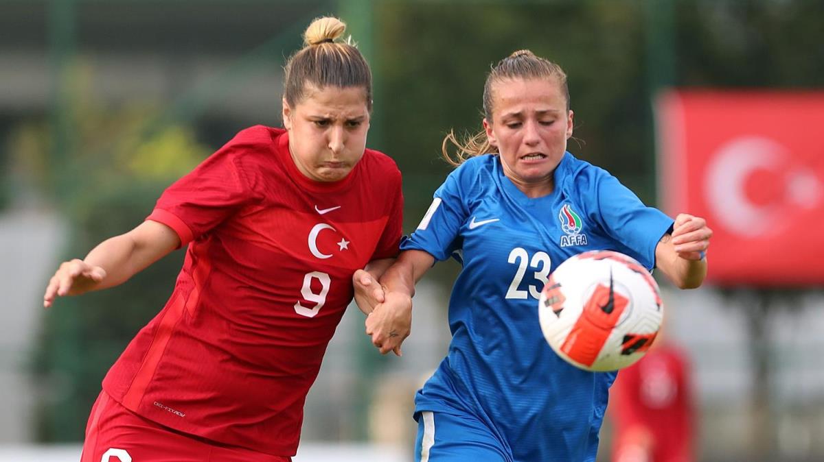 A Milli Kadn Futbol Takm, Azerbaycan ile yeniemedi