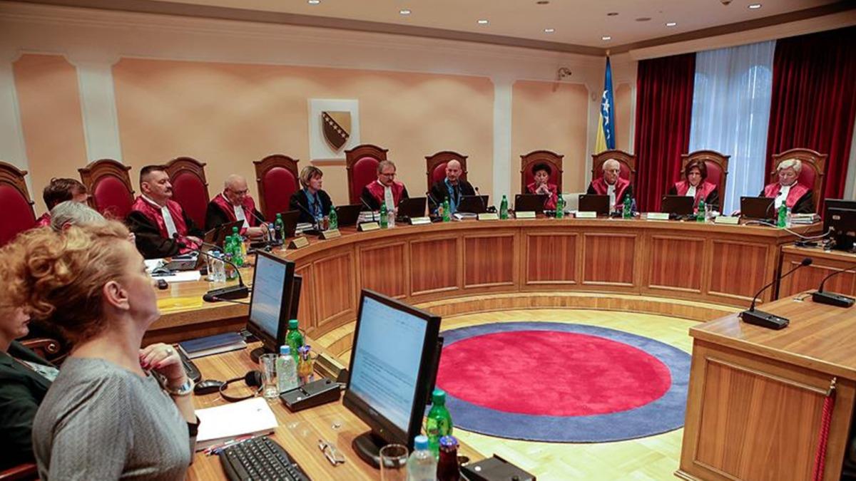 Bosna Hersek Anayasa Mahkemesi, lkedeki ''ayrlk'' uygulamalarn nn kesen karar ald